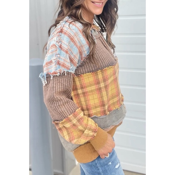 Oli & Hali Washed Mixed Fabric Plaid Pullover in Mustard Combo - Picture 4 of 14